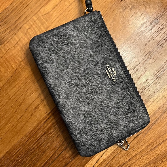 Coach Double Zip wristlet - Picture 3 of 8